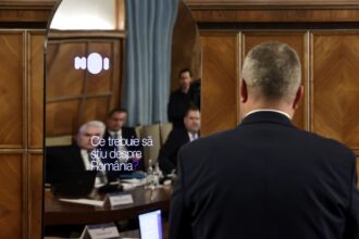 Prime Minister Ciuca talking with ION