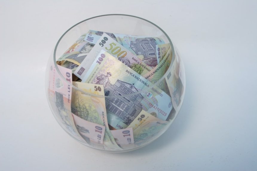 Romanian money
