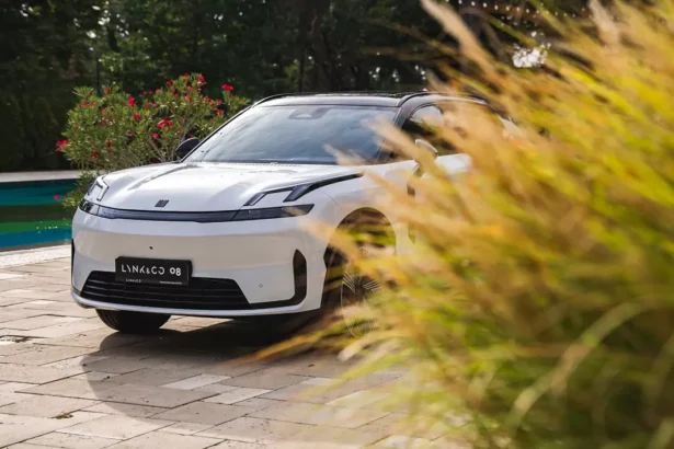 Lynk & Co 08
