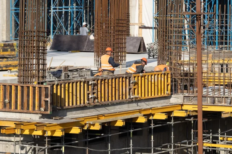 construction-workers